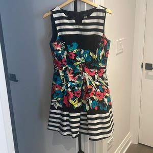 Flirty and feminine Tahari Dress